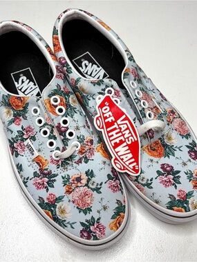 Vans NWT Romantic Floral Lapis Blue Sneakers Sz 9 Women’s